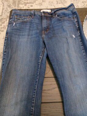 Levi's 505 Women's Straight Leg Jeans Size 10 SHORT SLIGHT DISTRESSED